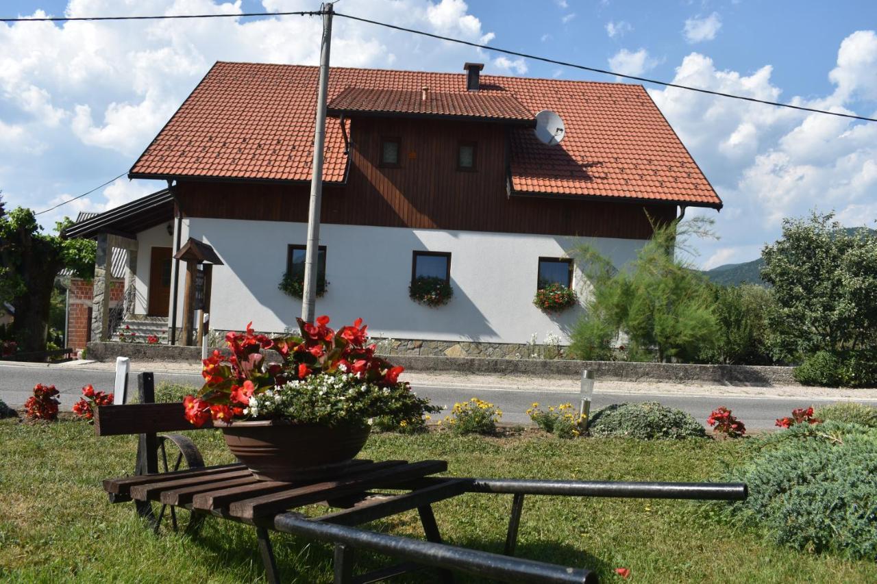 Ethno House Izvor Hotel Vrelo Koreničko Kültér fotó